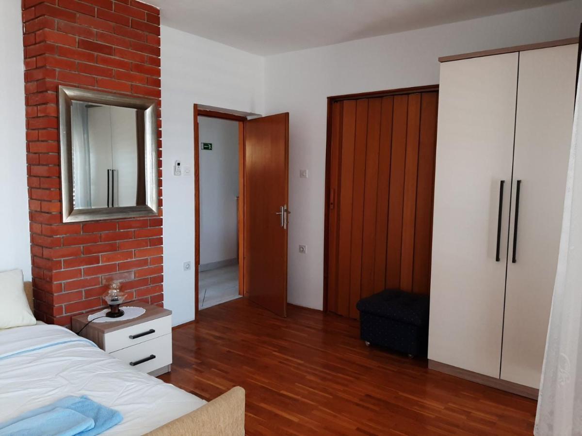 Apartments Grozdana Crikvenica Bagian luar foto